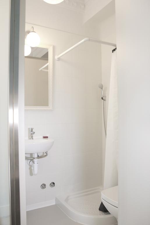 Hostal Monjes Peregrinos Burgos Room photo